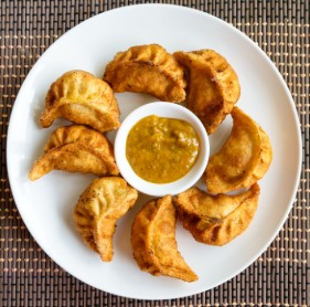 MOMOS