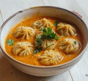Veg Jhol Momos
